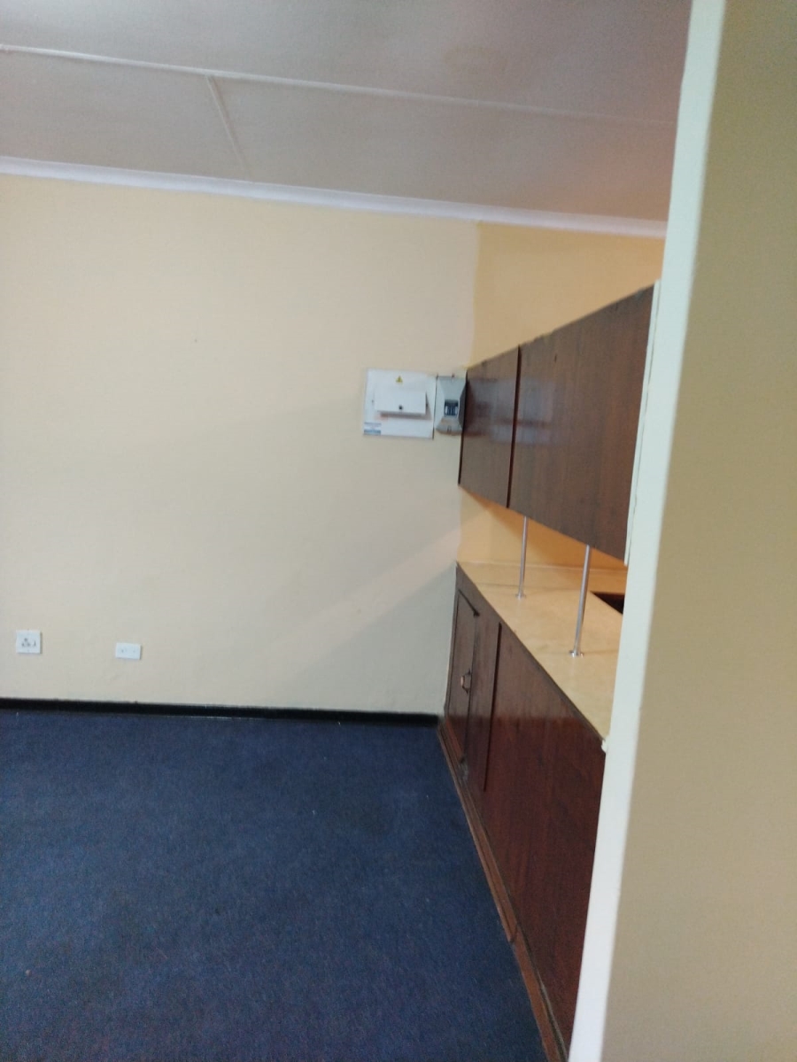 2 Bedroom Property for Sale in Rustenburg Central North West